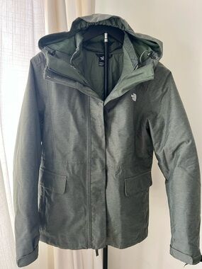 The North Face womens Hooded Parka Jacket in Olive Green